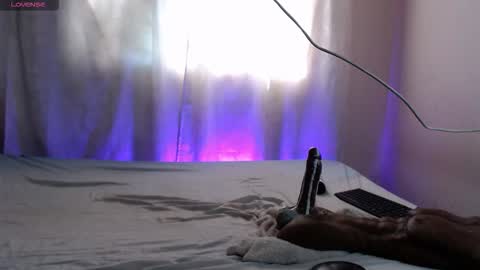 Snapshot of giagh_ chatting on 25, 11, 2025 Gia online show from 25, 11, 2025