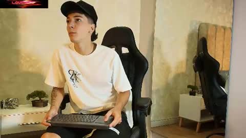 Snapshot of gian_rossii chatting on 12, 6, 2026 GIAN online show from 12, 6, 2026