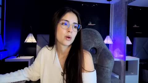 Gia online show from 23, 10, 2025