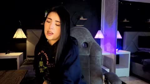 Gia online show from 6, 11, 2025