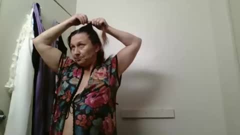 Snapshot of gibbygotgot chatting on 22, 11, 2025 Notshy39 online show from 22, 11, 2025