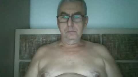 Snapshot of gigi1970 chatting on 2, 10, 2025 gigi1970 online show from 2, 10, 2025