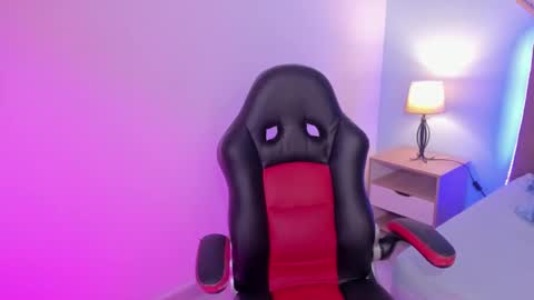 gigi_burns online show from 30, 11, 2025