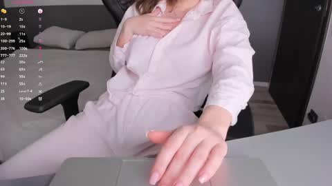 Snapshot of gigihadd chatting on 25, 4, 2026 gigihadd online show from 25, 4, 2026