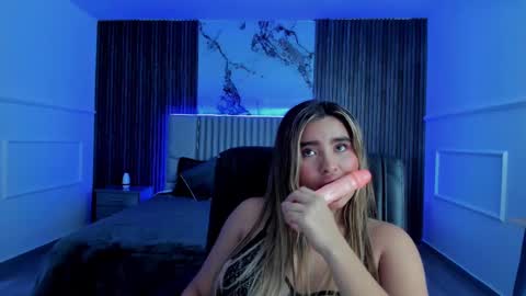 Gigi Doll online show from 22, 1, 2025