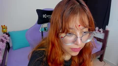 gigimooon online show from 30, 10, 2025