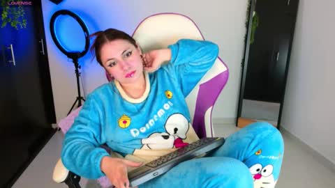 Snapshot of gilakat chatting on 13, 10, 2025 gilakat online show from 13, 10, 2025
