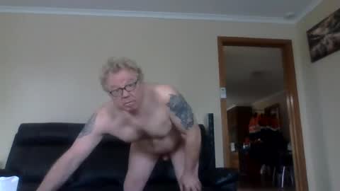 Snapshot of gimmmieoooo chatting on 4, 7, 2026 gimmmieoooo online show from 4, 7, 2026