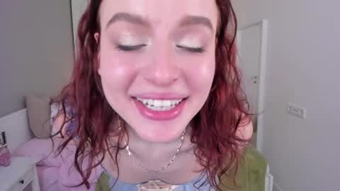 Snapshot of gin_yoon chatting on 9, 1, 2025 Gin online show from 9, 1, 2025