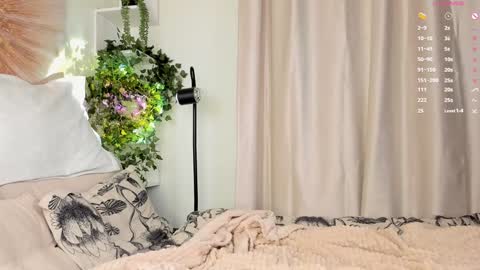 Snapshot of gina_vicious chatting on 9, 1, 2025 Gina online show from 9, 1, 2025