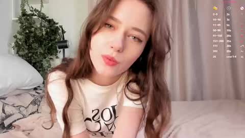 Snapshot of gina_vicious chatting on 27, 2, 2025 Gina online show from 27, 2, 2025