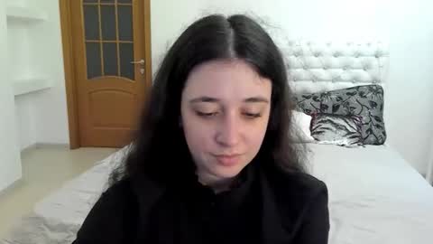 Snapshot of ginablum chatting on 1, 10, 2025 Kate online show from 1, 10, 2025