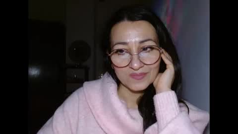 GinaONeon online show from 19, 1, 2025