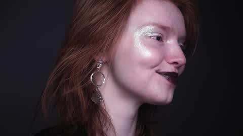        im expecting 350 thumbs up on my altar   online show from 7, 1, 2025