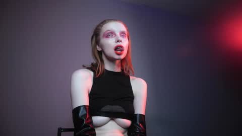        im expecting 350 thumbs up on my altar   online show from 11, 1, 2025