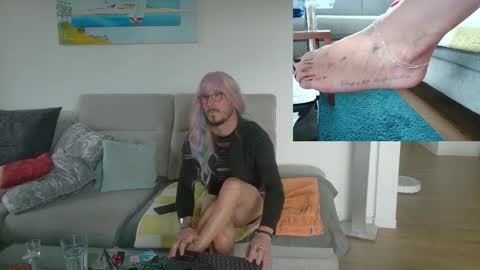 Snapshot of gingerpink1911 chatting on 26, 10, 2025 GingerPink online show from 26, 10, 2025