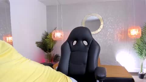 Snapshot of gio_carangi chatting on 18, 6, 2026 Gio Carangi online show from 18, 6, 2026