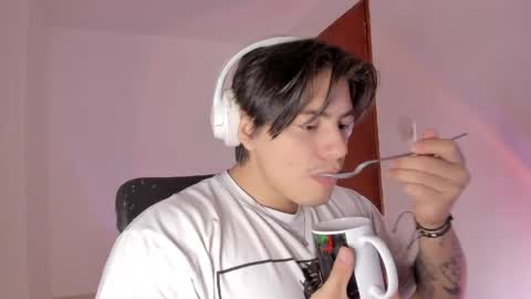 Snapshot of gio_russo chatting on 4, 4, 2026 GioRusso online show from 4, 4, 2026