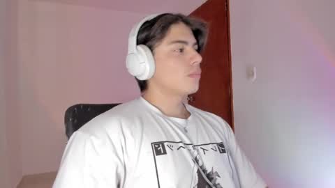 Snapshot of gio_russo chatting on 9, 4, 2026 GioRusso online show from 9, 4, 2026