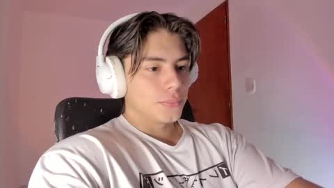 Snapshot of gio_russo chatting on 11, 4, 2026 GioRusso online show from 11, 4, 2026