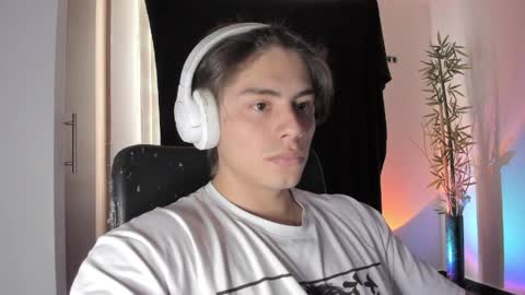 Snapshot of gio_russo chatting on 25, 4, 2026 GioRusso online show from 25, 4, 2026