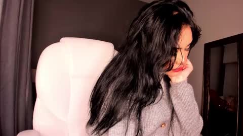 Giovanna  online show from 17, 11, 2025