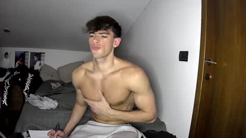 Snapshot of giovyyx chatting on 2, 3, 2025 giovyyx online show from 2, 3, 2025