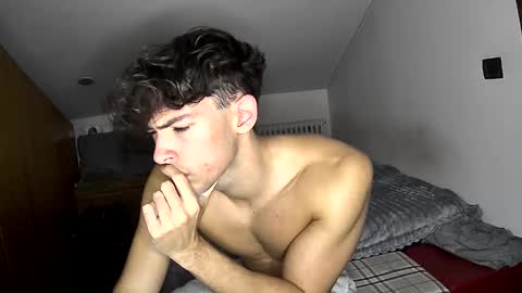 Snapshot of giovyyx chatting on 1, 10, 2025 giovyyx online show from 1, 10, 2025