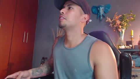 piggy boy online show from 13, 1, 2025