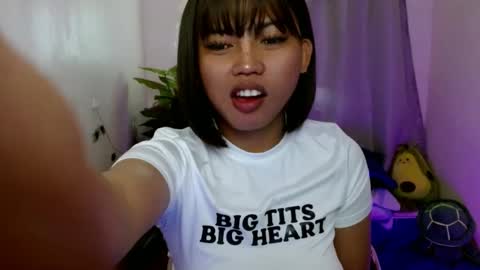 YOUR GIRL AXIE online show from 7, 1, 2025