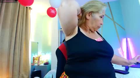 Girl Amada online show from 19, 9, 2025