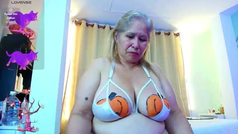 Girl Amada online show from 9, 10, 2025