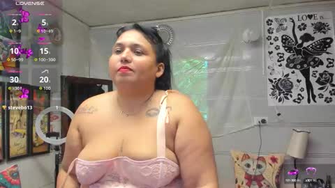 girl_luna_ online show from 29, 9, 2025