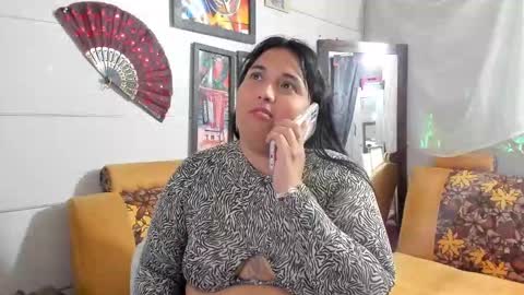 girl_luna_ online show from 2, 10, 2025