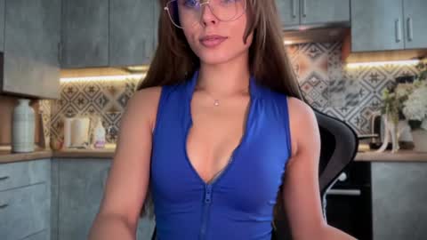 Snapshot of girl_next_door19 chatting on 15, 9, 2025 Sabi ------ online show from 15, 9, 2025