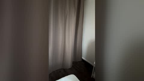 Snapshot of girldulce045 chatting on 5, 2, 2026 girldulce045 online show from 5, 2, 2026