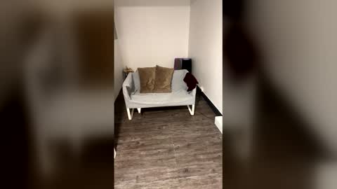 Snapshot of girldulce045 chatting on 3, 4, 2026 girldulce045 online show from 3, 4, 2026