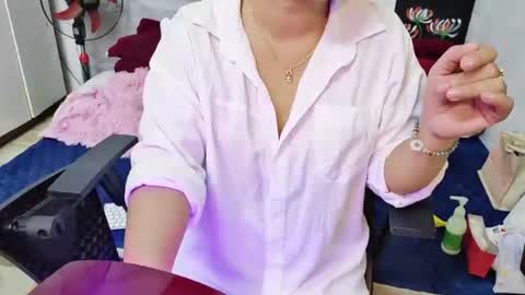 Snapshot of girlhanoi chatting on 14, 11, 2025 girlhanoi online show from 14, 11, 2025