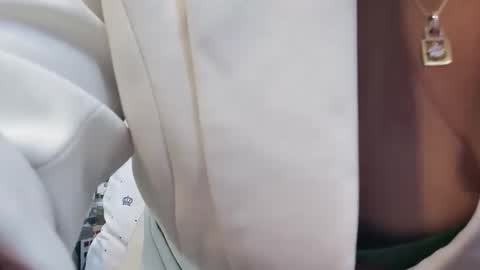 Snapshot of girlhanoi chatting on 2, 12, 2025 girlhanoi online show from 2, 12, 2025