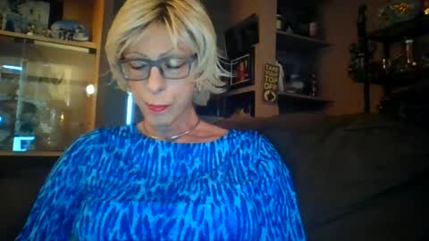 Snapshot of girlinrock chatting on 25, 6, 2026 Girlinrock online show from 25, 6, 2026
