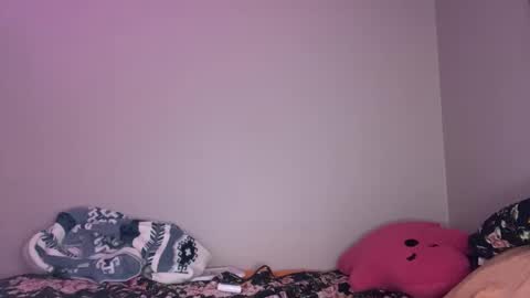 Snapshot of girlofurdreamsxxxxox chatting on 30, 11, 2025 Camille online show from 30, 11, 2025