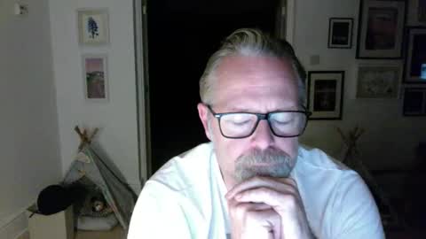 girlsandbikes online show from 24, 4, 2026