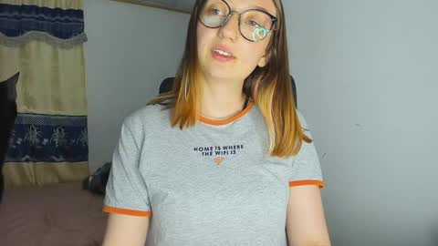 Maze    Thumbs up online show from 19, 12, 2024