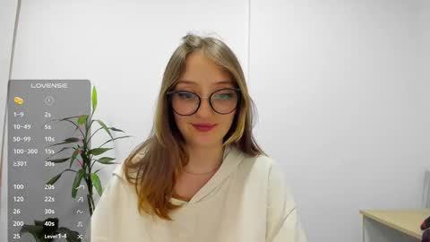 Maze    Thumbs up online show from 7, 3, 2025