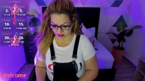 Snapshot of gisela27 chatting on 15, 9, 2025 Gisella online show from 15, 9, 2025