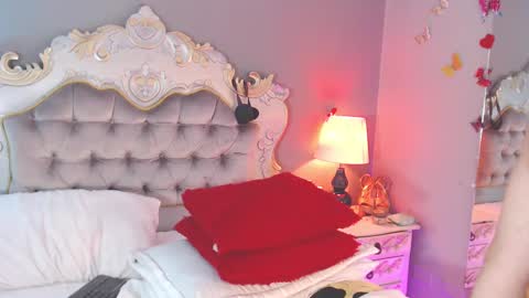 GiselleNoah online show from 11, 2, 2025