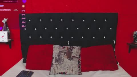 Snapshot of gissellsaenz chatting on 15, 2, 2025 Gissell Saenz online show from 15, 2, 2025