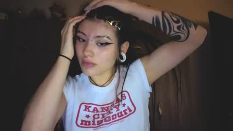 Snapshot of giulietta_mon chatting on 2, 4, 2026 Giulietta online show from 2, 4, 2026