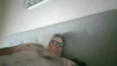 Snapshot of gixxer06 chatting on 5, 5, 2026 bi Gixxer online show from 5, 5, 2026