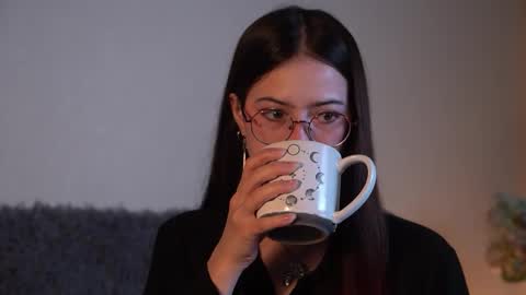 Agness online show from 29, 9, 2025